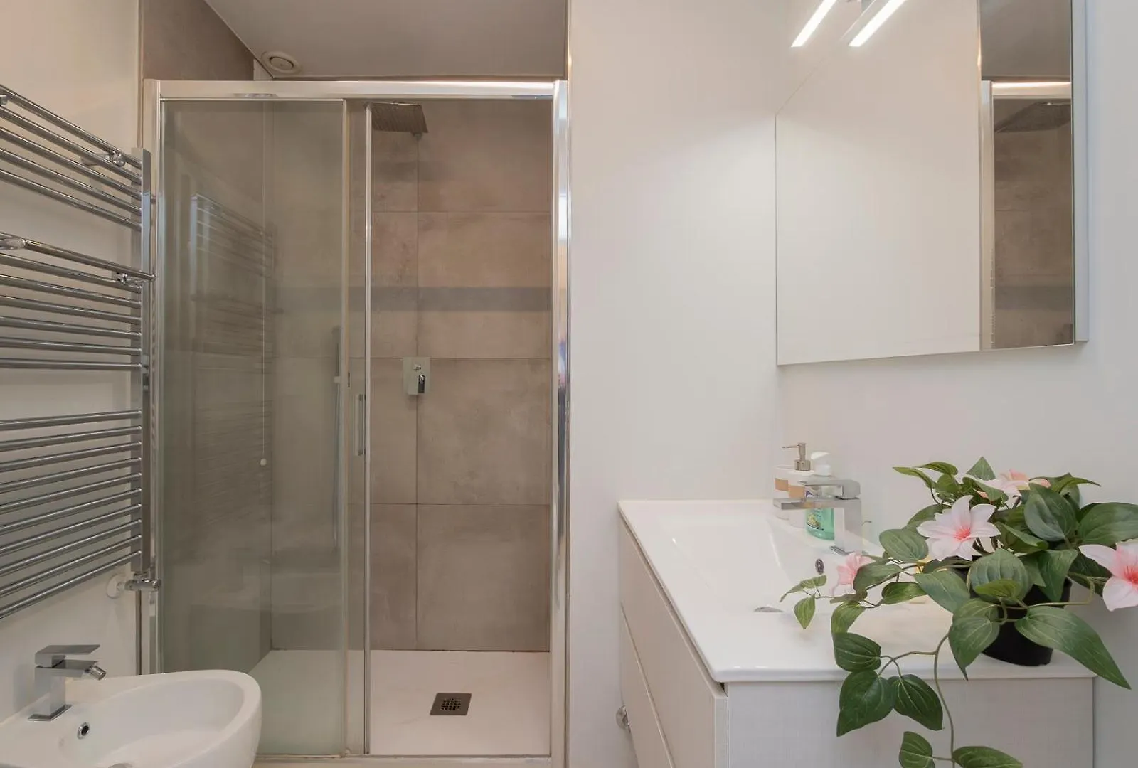 Ihost Studio - Toscanelli 10B Mediolan 0*,